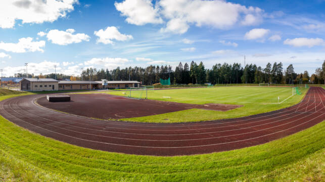 Panoraamakuva urheilukentältä.