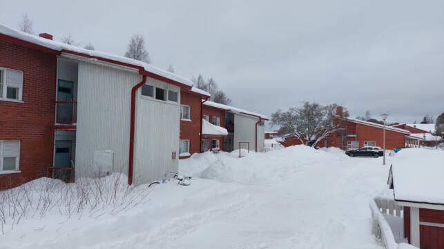 Pienkerrostaloja. Talvinen kuva.