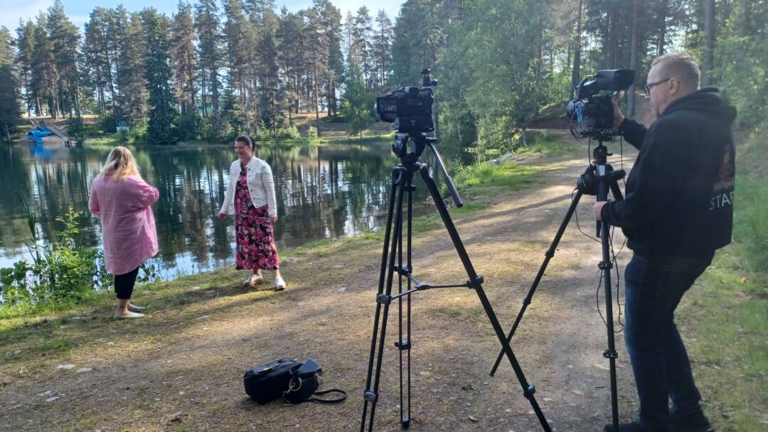 televisiokuvaukset Suonenjoella Kaatronlammen rannalla