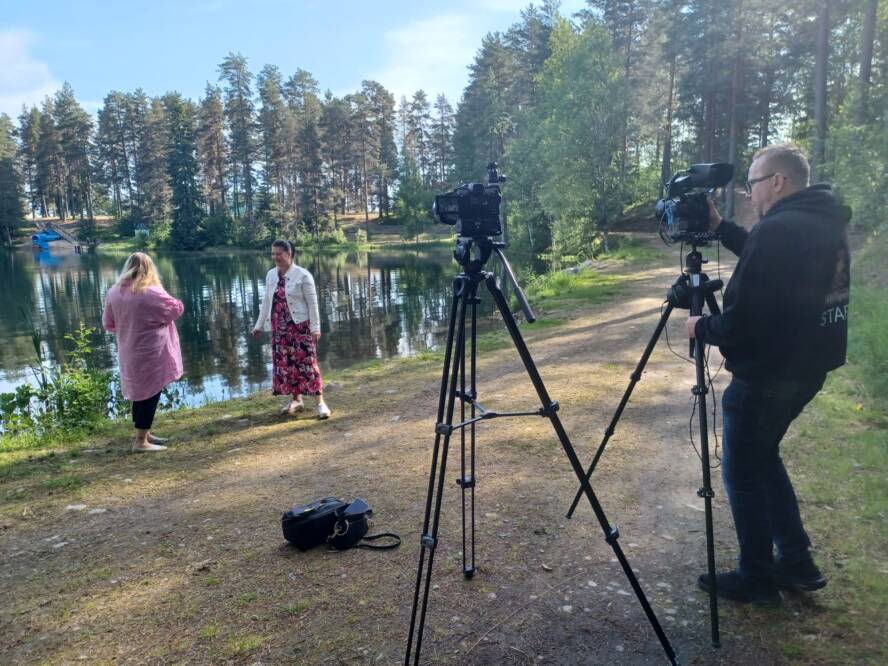 televisiokuvaukset Suonenjoella Kaatronlammen rannalla